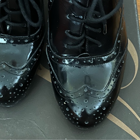 Lace up black patent heels - Picture 4 of 4